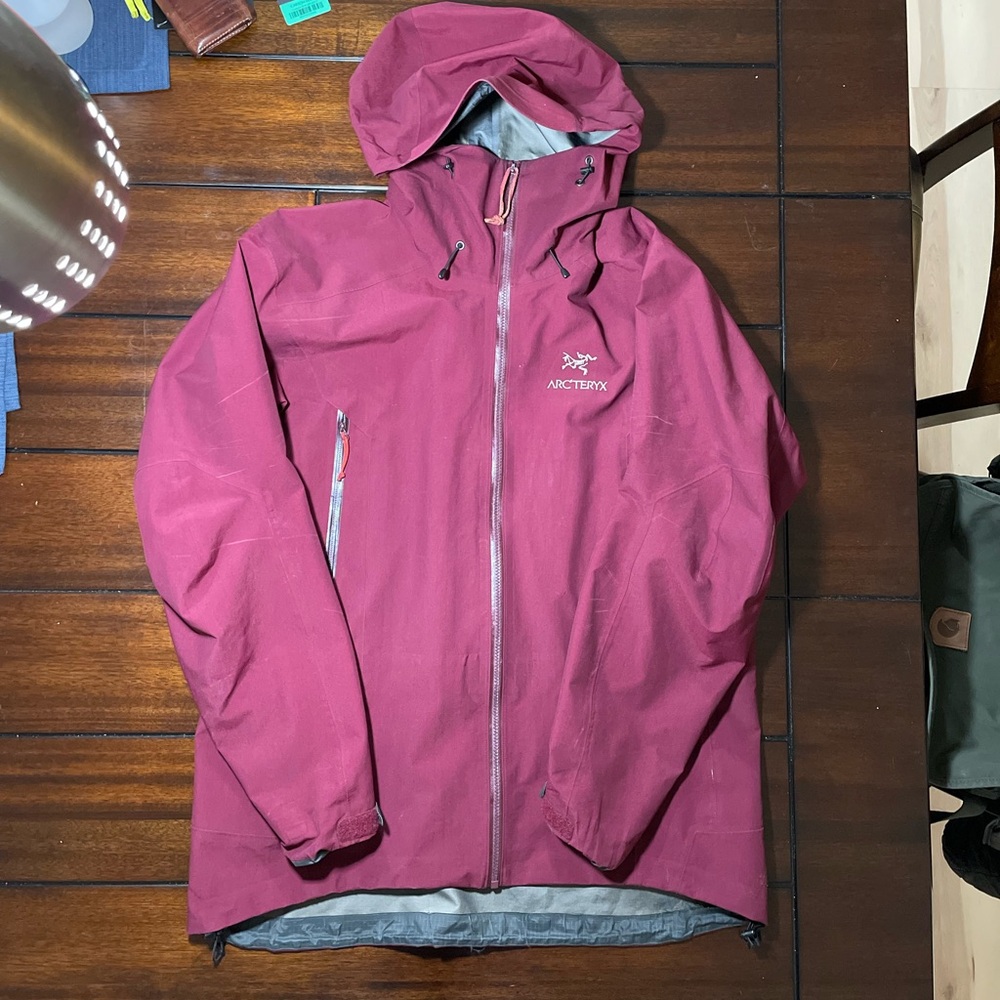 Arc’teryx Theta SV - Men’s L